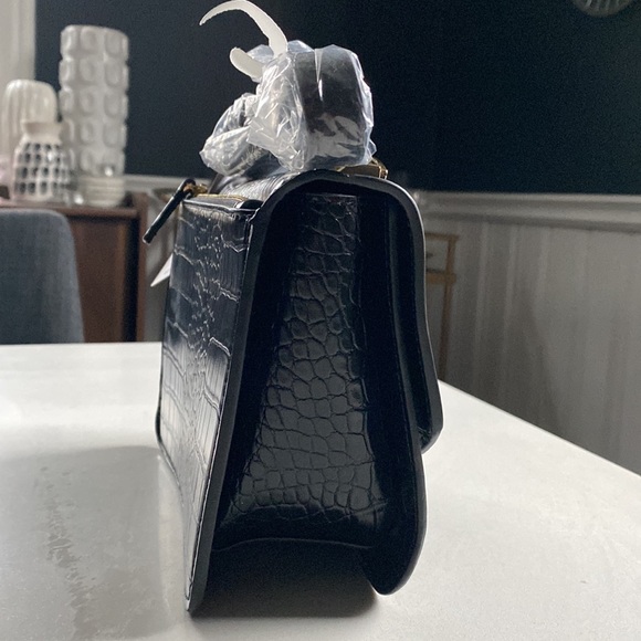 Mango MNG textured crossbody - Picture 2 of 6